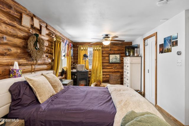 59 Higgins Road, North Greenbush, NY 12198