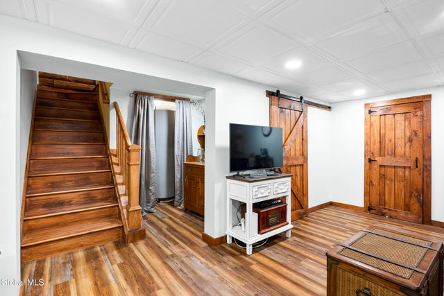 59 Higgins Road, North Greenbush, NY 12198