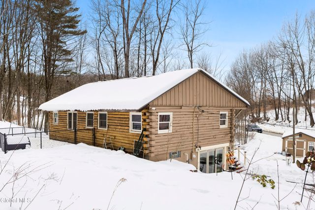 59 Higgins Road, North Greenbush, NY 12198