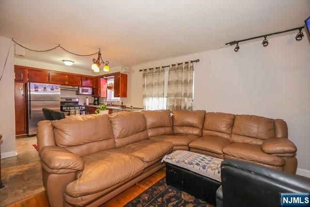 346 Esplanade 60, Hackensack, NJ 07601