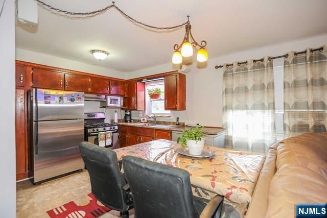 346 Esplanade 60, Hackensack, NJ 07601