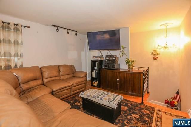 346 Esplanade 60, Hackensack, NJ 07601