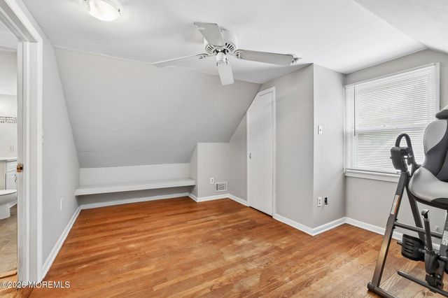 8 Parkway Place, Parlin, NJ 08859