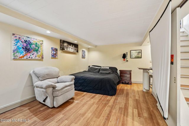 8 Parkway Place, Parlin, NJ 08859