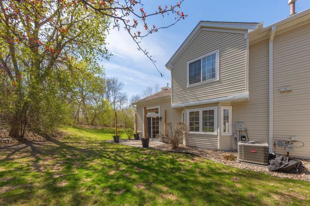 15325 Greenhaven Lane 106, Burnsville, MN 55306