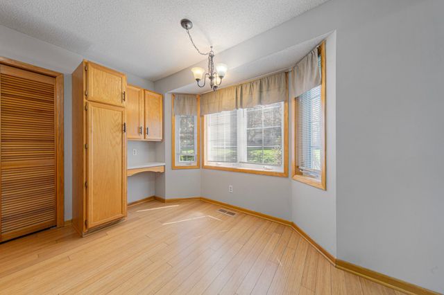 15325 Greenhaven Lane 106, Burnsville, MN 55306
