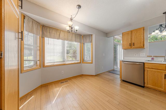 15325 Greenhaven Lane 106, Burnsville, MN 55306