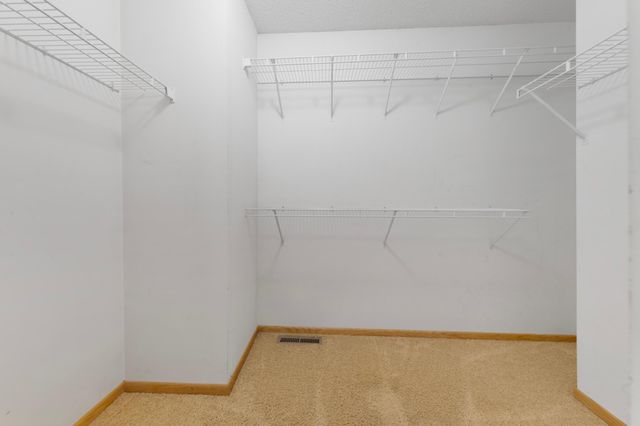 15325 Greenhaven Lane 106, Burnsville, MN 55306