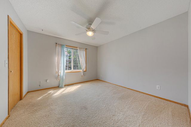 15325 Greenhaven Lane 106, Burnsville, MN 55306