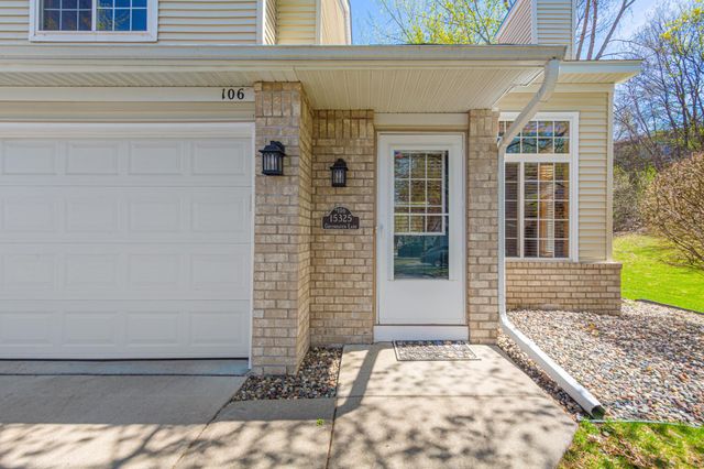 15325 Greenhaven Lane 106, Burnsville, MN 55306
