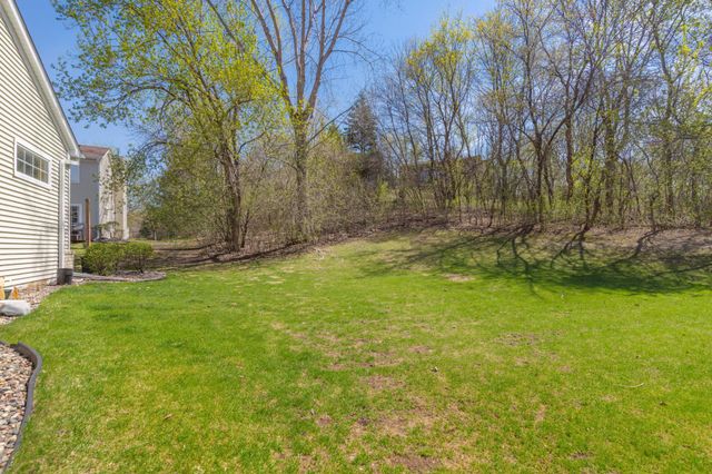 15325 Greenhaven Lane 106, Burnsville, MN 55306