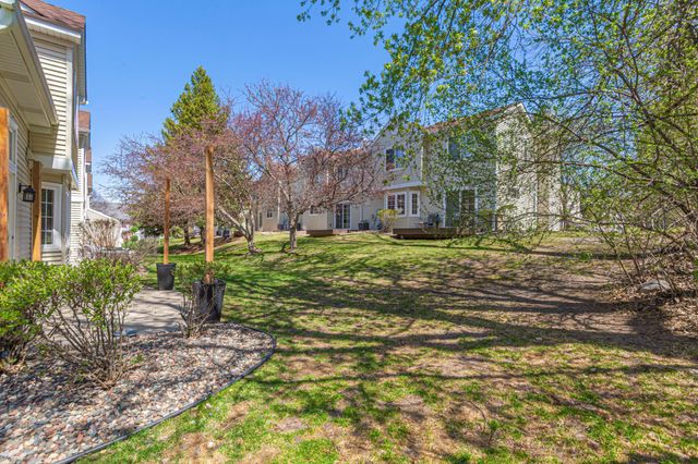 15325 Greenhaven Lane 106, Burnsville, MN 55306