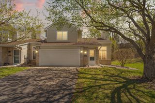 15325 Greenhaven Lane 106, Burnsville, MN 55306