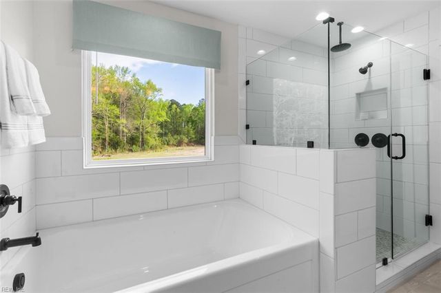 2888 Weston LOOP, Virginia Beach, VA 23456
