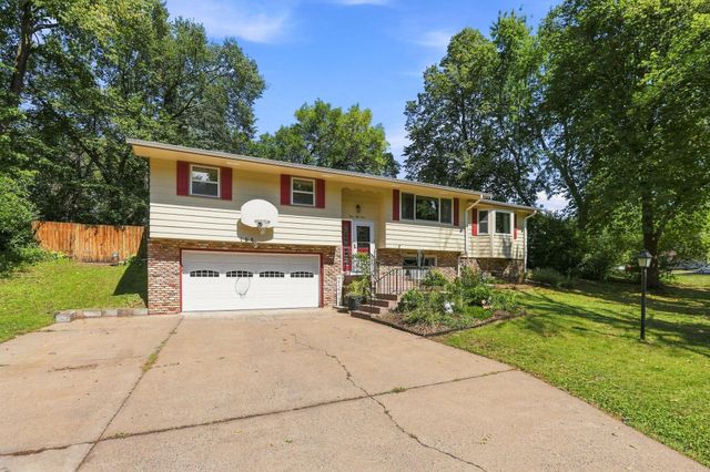 154 Yoho Drive, Anoka, MN 55303