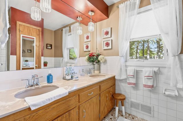 154 Yoho Drive, Anoka, MN 55303