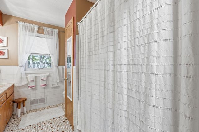 154 Yoho Drive, Anoka, MN 55303
