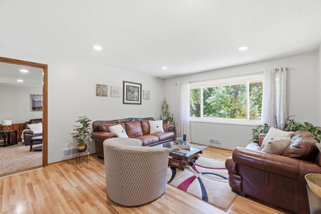 154 Yoho Drive, Anoka, MN 55303