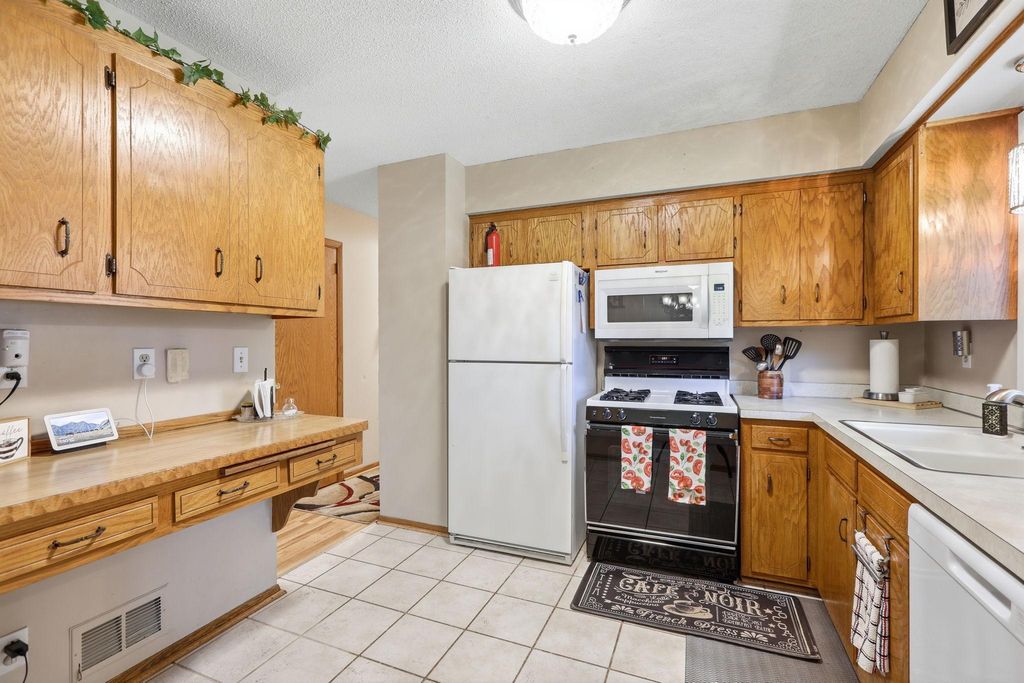 154 Yoho Drive, Anoka, MN 55303 — photo 3