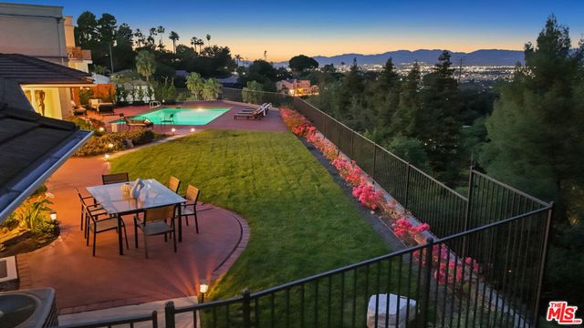 11107 Mountcastle Drive, Studio City, CA 91604