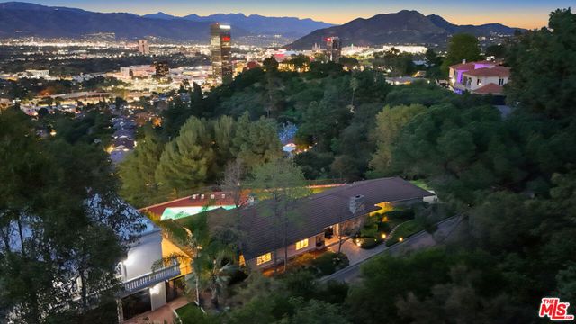 11107 Mountcastle Drive, Studio City, CA 91604