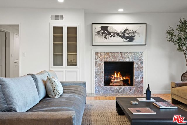 11107 Mountcastle Drive, Studio City, CA 91604