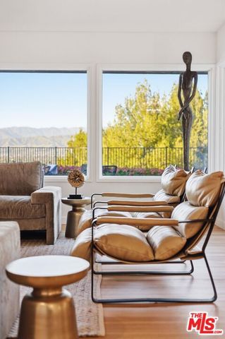 11107 Mountcastle Drive, Studio City, CA 91604