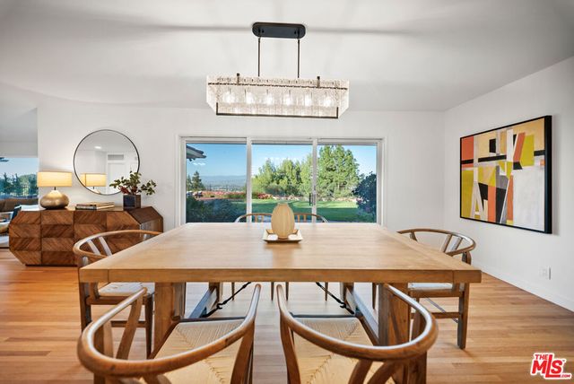 11107 Mountcastle Drive, Studio City, CA 91604