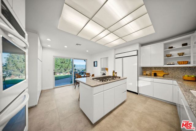 11107 Mountcastle Drive, Studio City, CA 91604