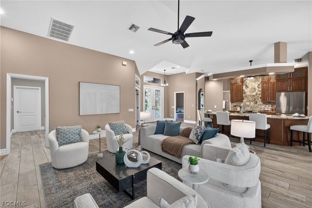 7407 Cobb RD, Bokeelia, FL 33922