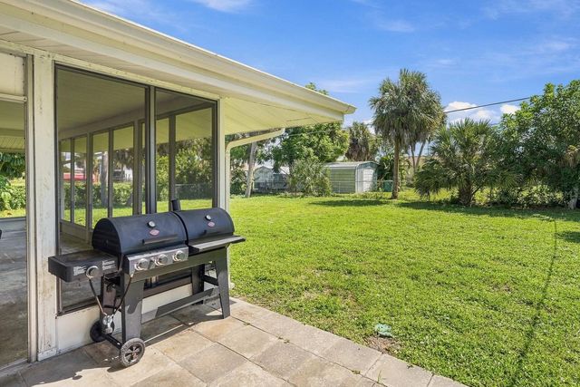 18663 KERRVILLE CIRCLE, Port Charlotte, FL 33948