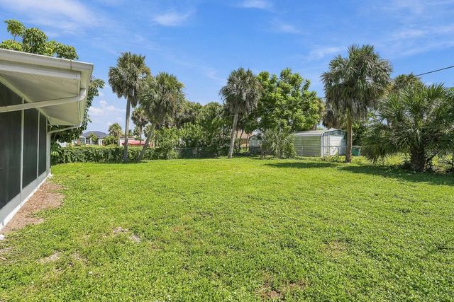 18663 KERRVILLE CIRCLE, Port Charlotte, FL 33948