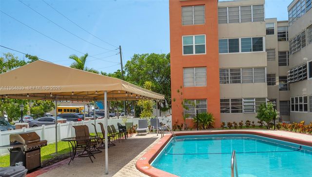 1850 NE 169th St 209, North Miami Beach, FL 33162