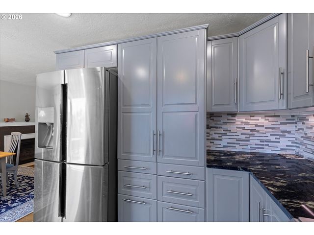 570 Sw HONEYSUCKLE Ct, Mc Minnville, OR 97128