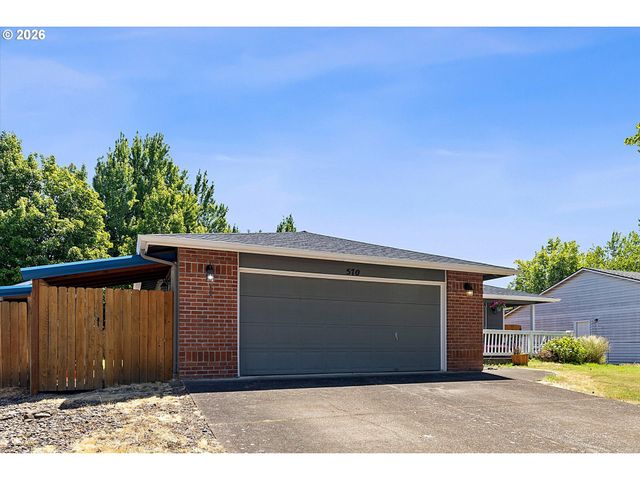 570 Sw HONEYSUCKLE Ct, Mc Minnville, OR 97128
