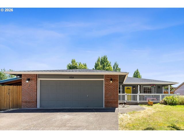 570 Sw HONEYSUCKLE Ct, Mc Minnville, OR 97128