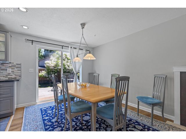 570 Sw HONEYSUCKLE Ct, Mc Minnville, OR 97128