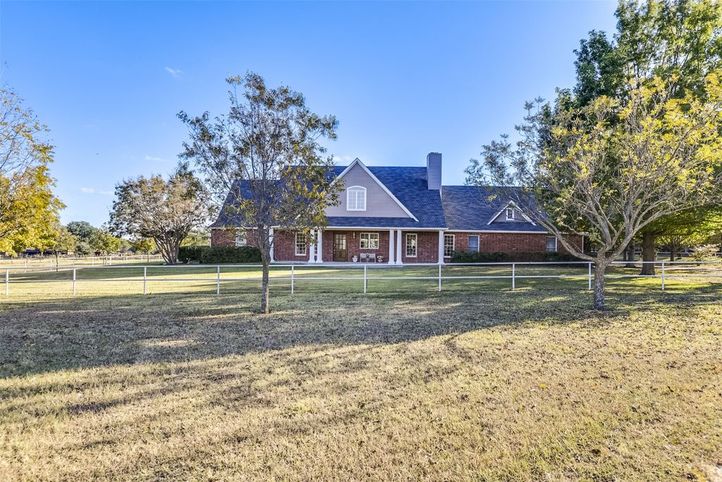 350 Turner Warnell Road, Mansfield, TX 76063