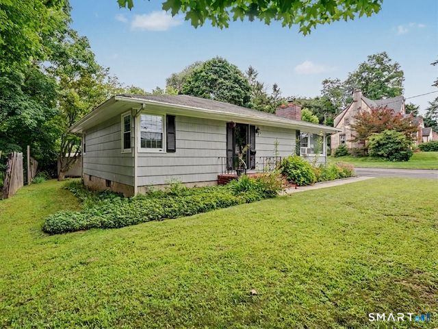 25 Elgin Avenue, Bethel, CT 06801