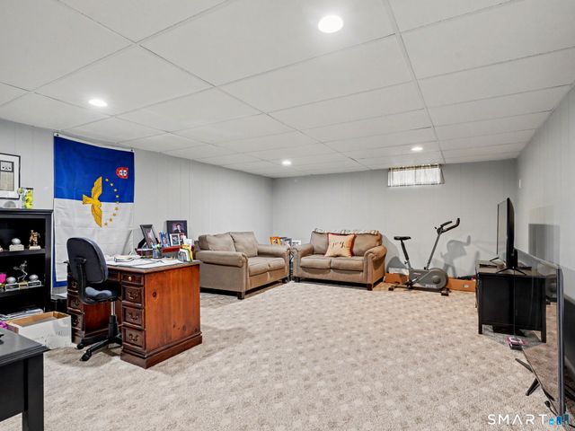25 Elgin Avenue, Bethel, CT 06801
