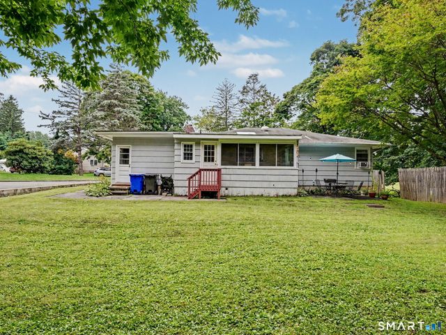 25 Elgin Avenue, Bethel, CT 06801