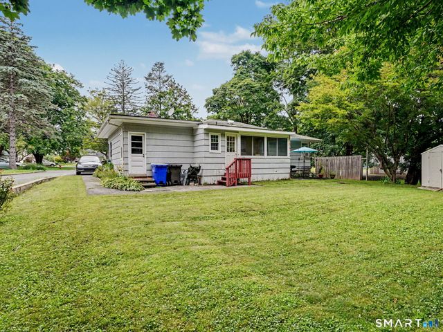 25 Elgin Avenue, Bethel, CT 06801