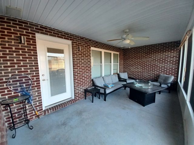 664 Hickory Grove Rd, Morrison, TN 37357