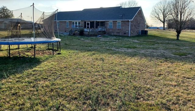 664 Hickory Grove Rd, Morrison, TN 37357