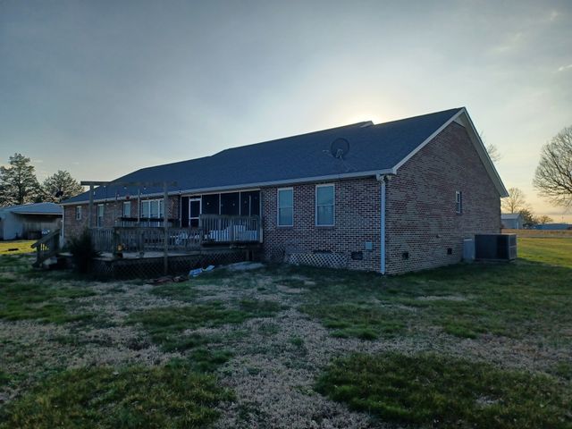 664 Hickory Grove Rd, Morrison, TN 37357