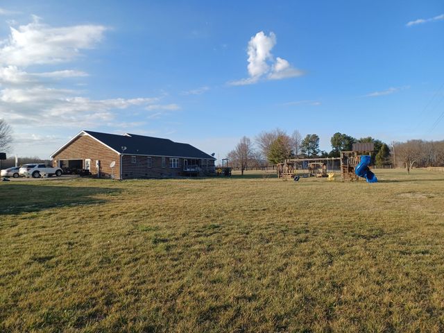 664 Hickory Grove Rd, Morrison, TN 37357