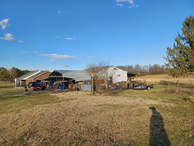 664 Hickory Grove Rd, Morrison, TN 37357