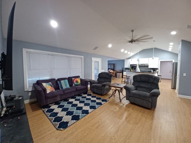 664 Hickory Grove Rd, Morrison, TN 37357