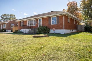 135 Christian AVE, Roanoke, VA 24012