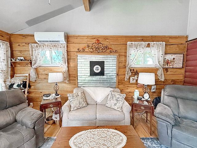 19332 River Lane, Wheatland, MO 65779